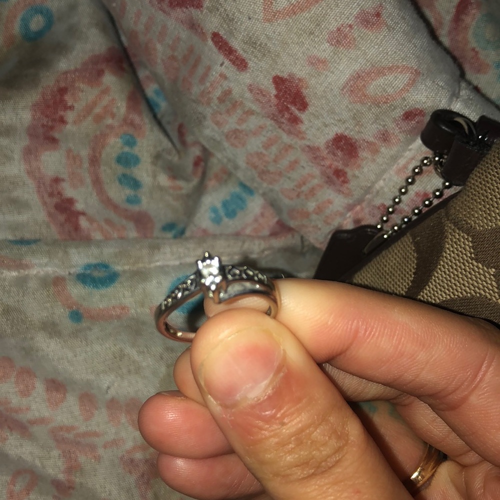 10KT White gold heart ring